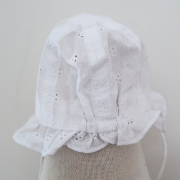 CATYA baby cotton eyelet hat w ruffle trim 3-6 months Made in Italy - Picture 6 of 6